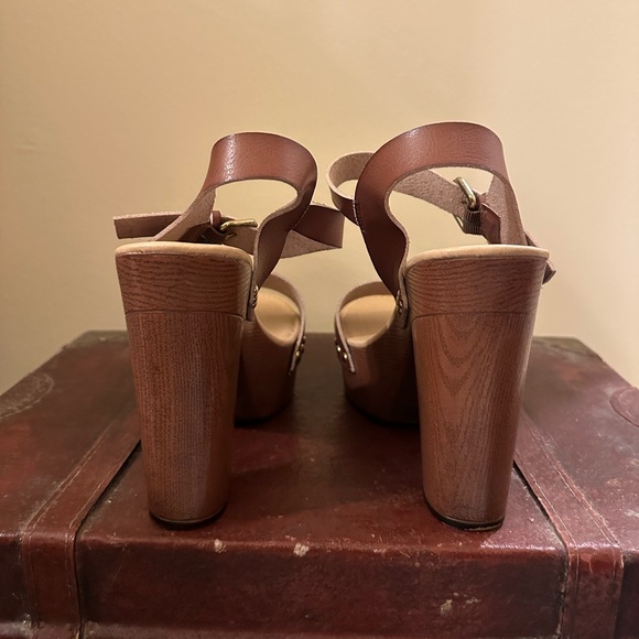 Just Fab “Bekka” Chunky Heel, tan, size 9 - Picture 3 of 3